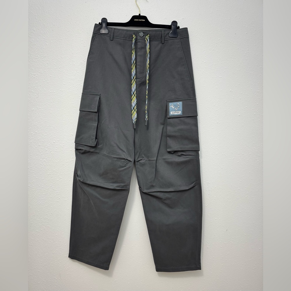EUC Louis Vuitton Relaxed Cargo Pant in Grey - Picture 5 of 17